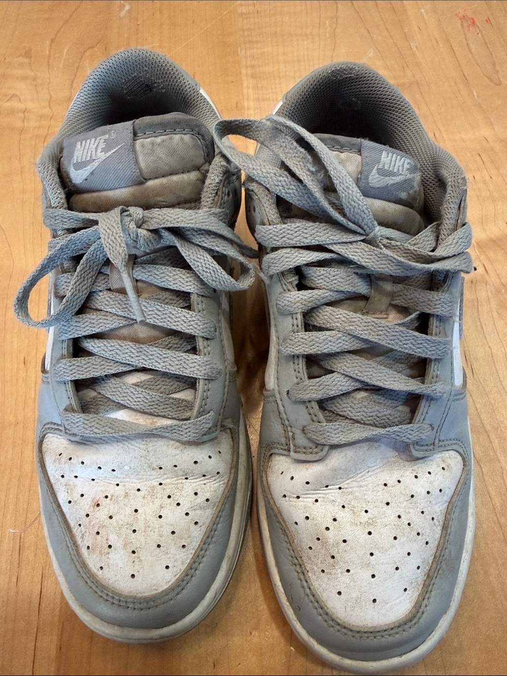 Nike Men’s Light Gray and White Low-Top Sneakers